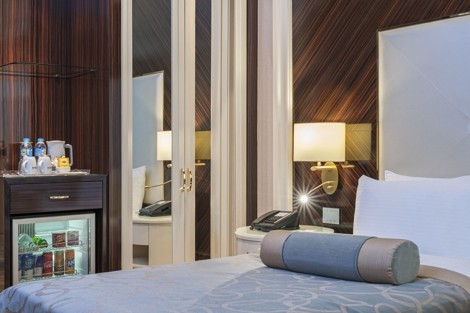 Elite World Istanbul Florya Hotel Exterior photo A room at the hotel